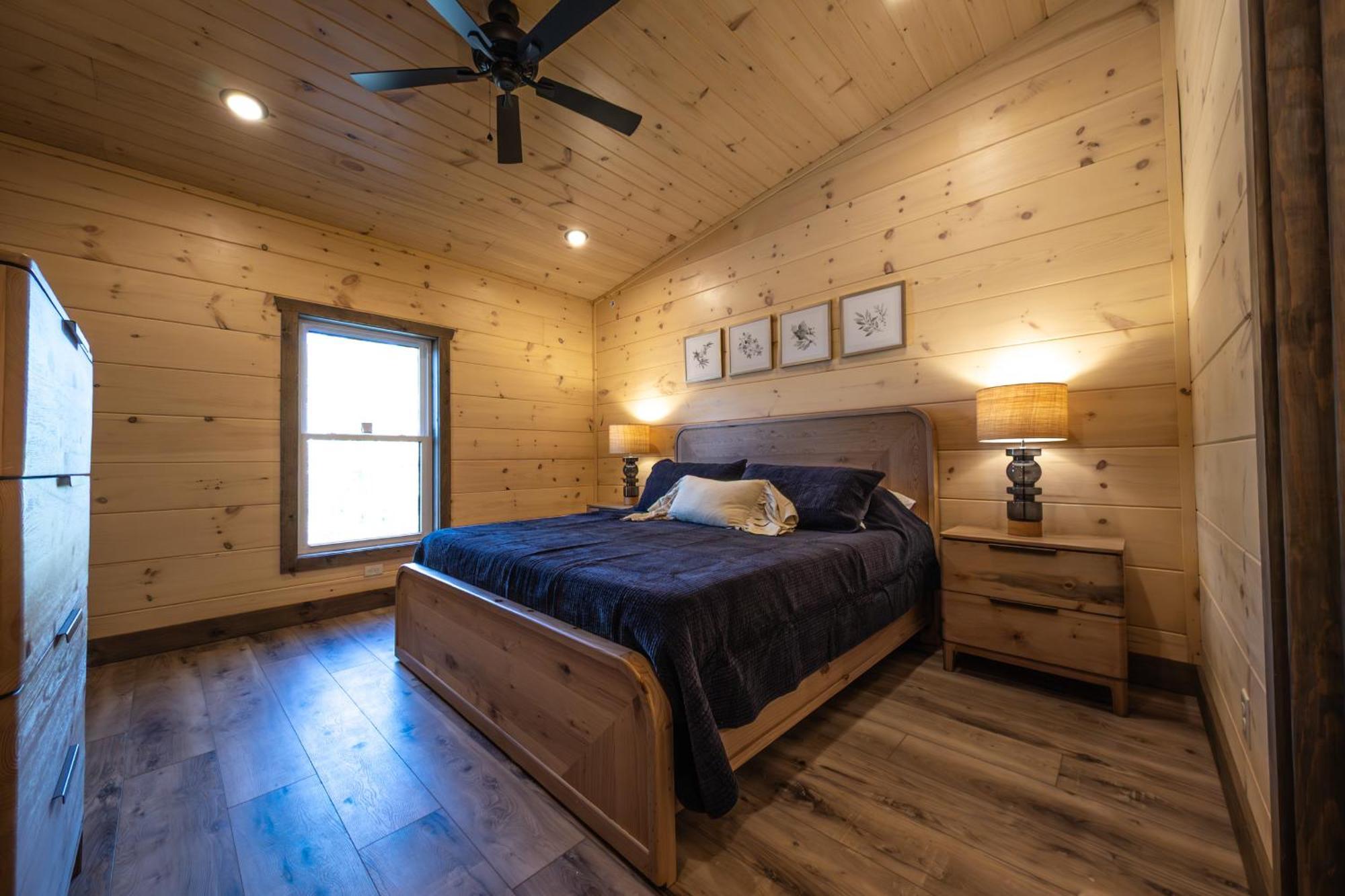 Luxury 12-Bedroom Cabin With Indoor Pool, Hot Tub & Movie Theater, Sleeps 36 Sevierville Exterior foto
