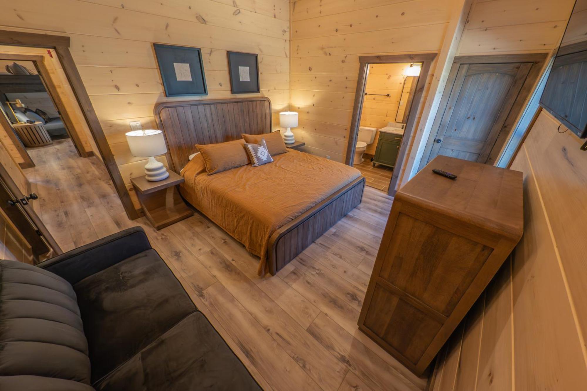 Luxury 12-Bedroom Cabin With Indoor Pool, Hot Tub & Movie Theater, Sleeps 36 Sevierville Exterior foto