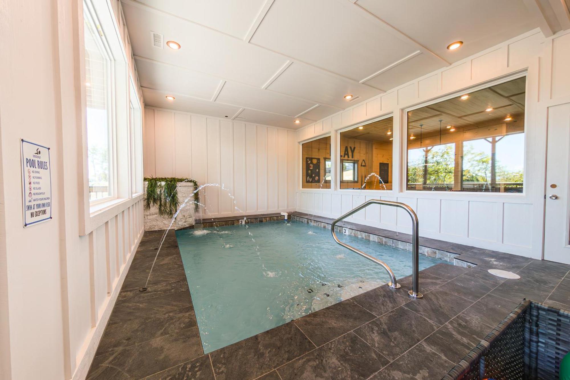 Luxury 12-Bedroom Cabin With Indoor Pool, Hot Tub & Movie Theater, Sleeps 36 Sevierville Exterior foto