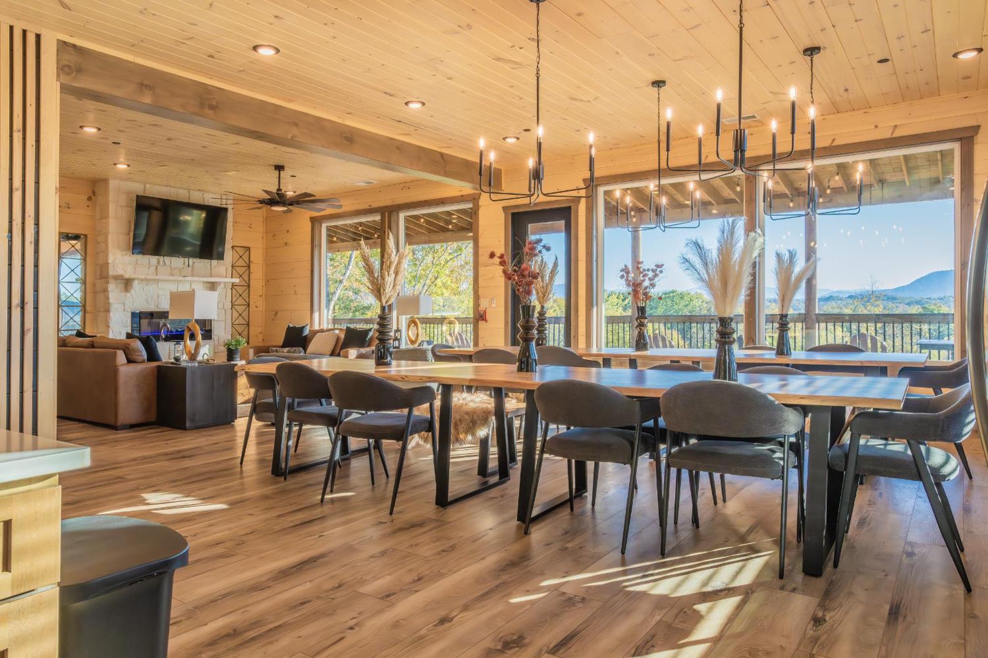 Luxury 12-Bedroom Cabin With Indoor Pool, Hot Tub & Movie Theater, Sleeps 36 Sevierville Exterior foto